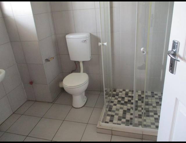 1 BEDROOM PROPERTY TO RENT IN MAYVILLE